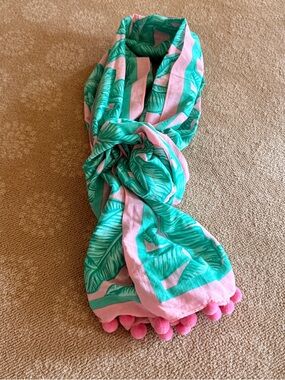NEW Vineyard Vines Banana/Palm Leaf Printed Scarf/Sarong